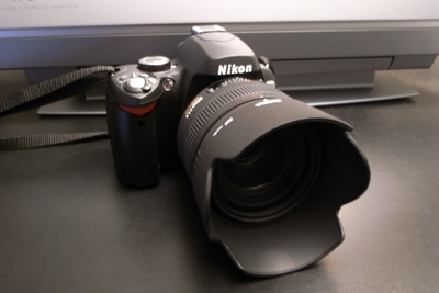 D60にフードをつけました。